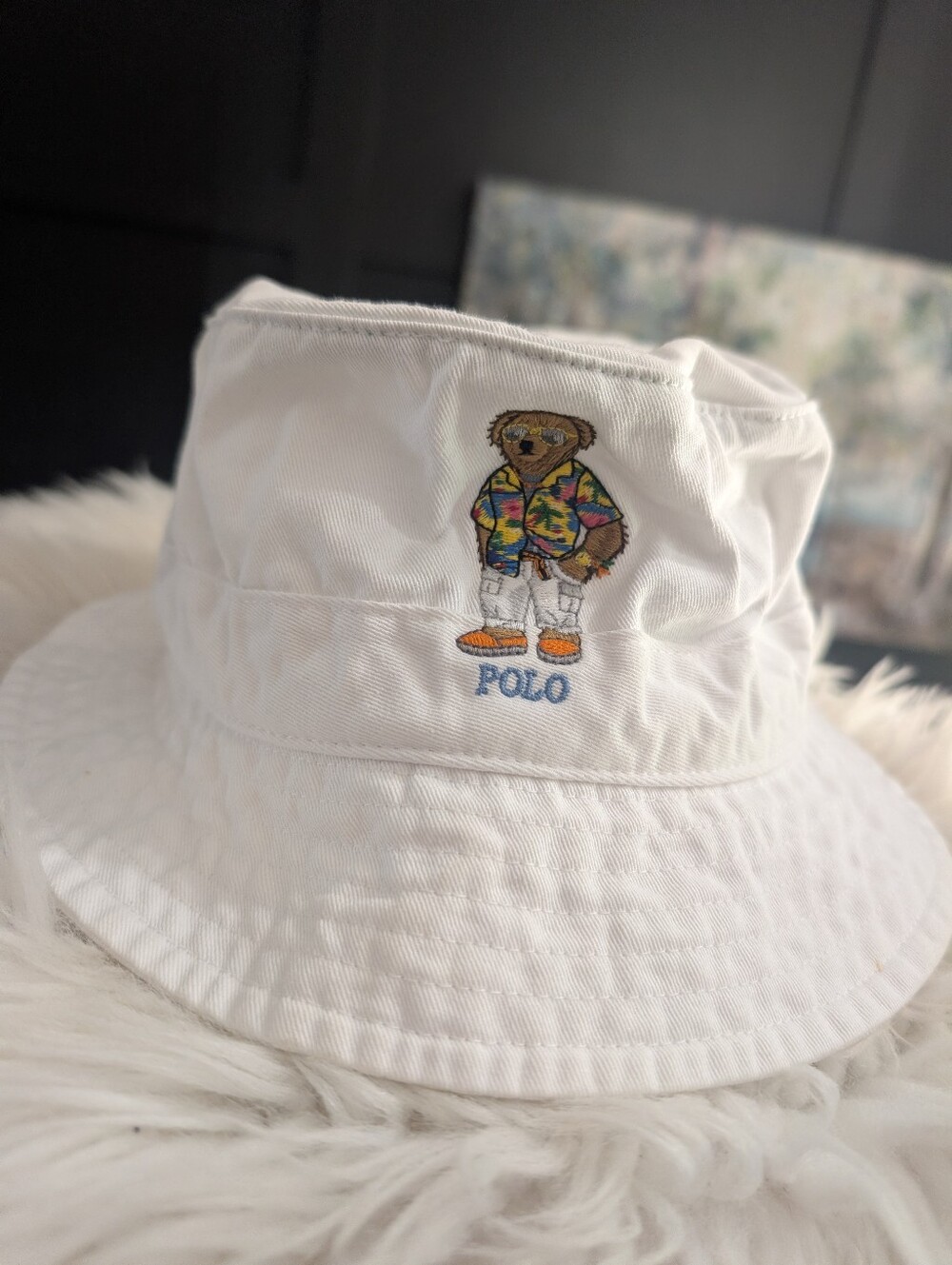 Classic Polo Ralph Lauren bucket hat in great used condition.